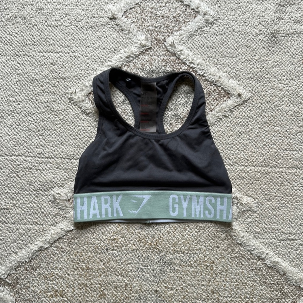 Gym shark top